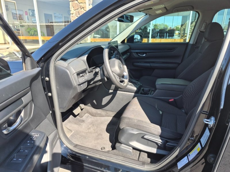 Additional photo of vehicle.