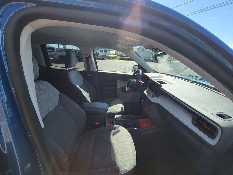 Additional photo of vehicle.
