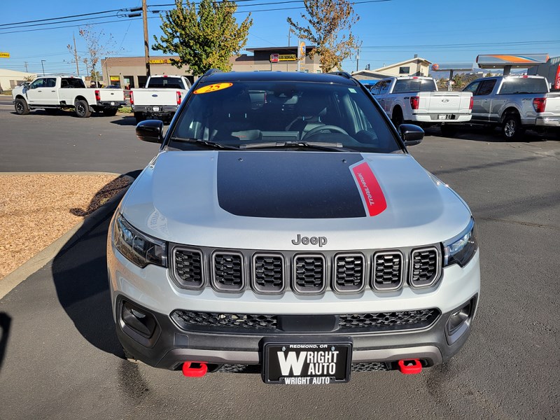 Additional photo of vehicle.
