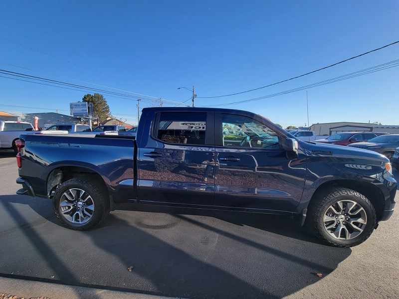 Additional photo of vehicle.