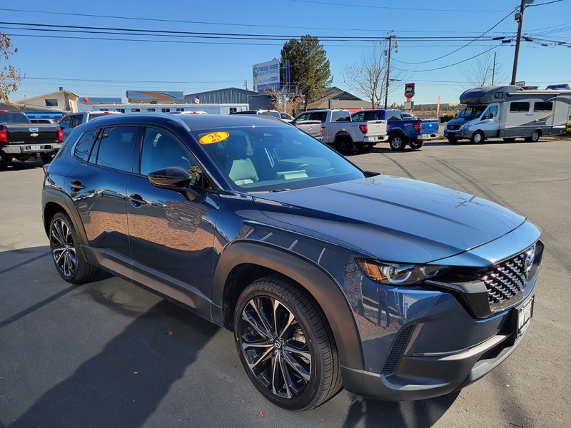Additional photo of vehicle.