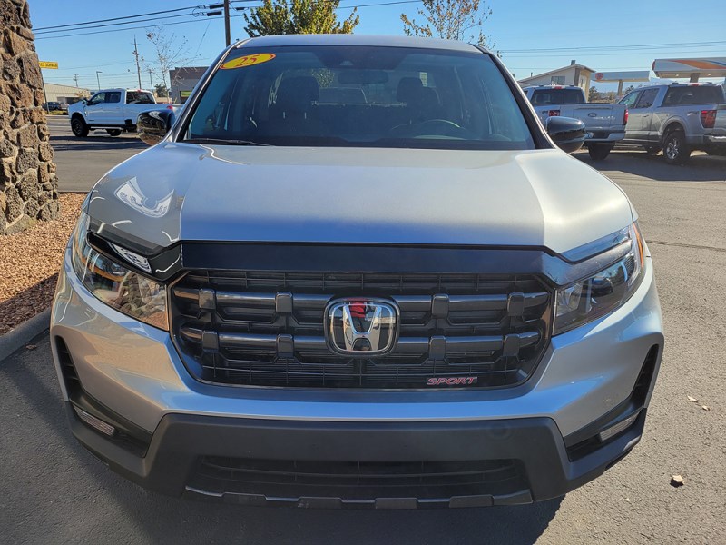 Additional photo of vehicle.