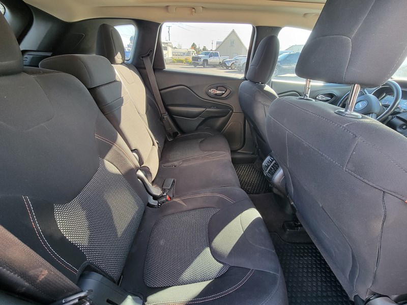 Additional photo of vehicle.