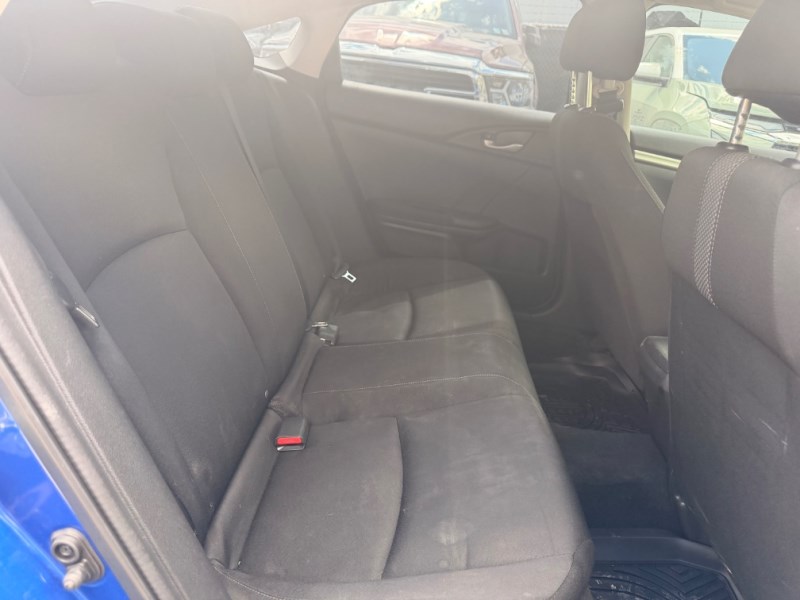 Additional photo of vehicle.