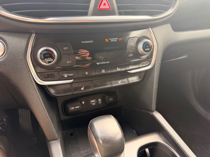 2020 Hyundai Santa Fe SEL - Photo 17
