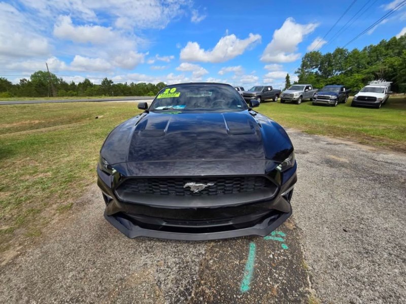 Additional photo of vehicle.
