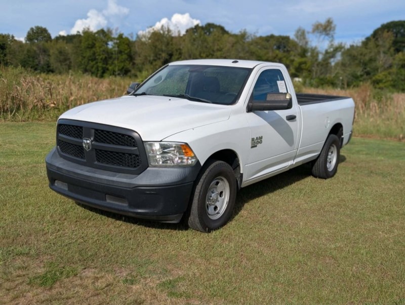 Additional photo of vehicle.