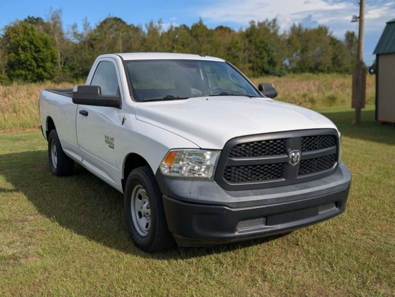Additional photo of vehicle.