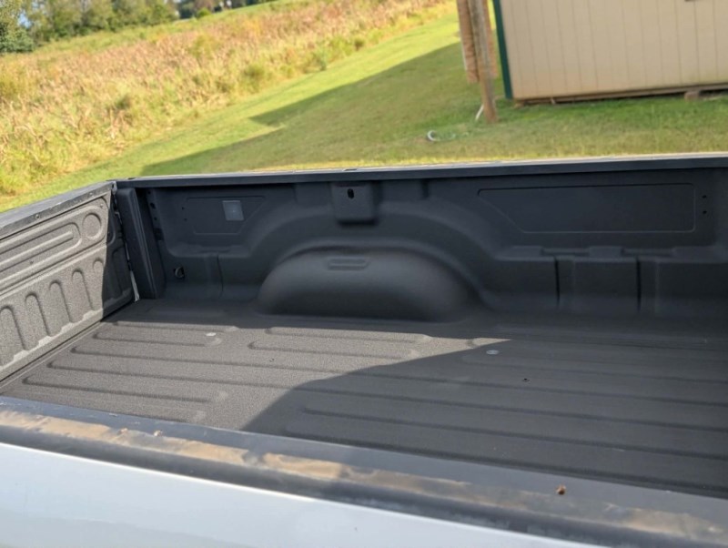 Additional photo of vehicle.