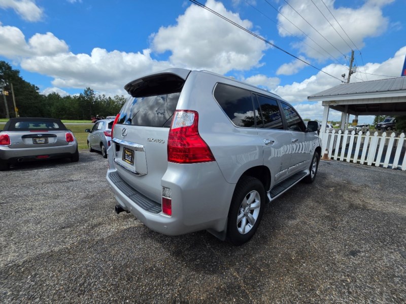Additional photo of vehicle.