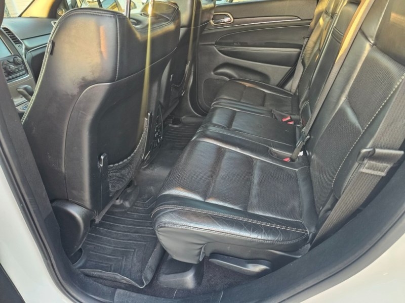 Additional photo of vehicle.