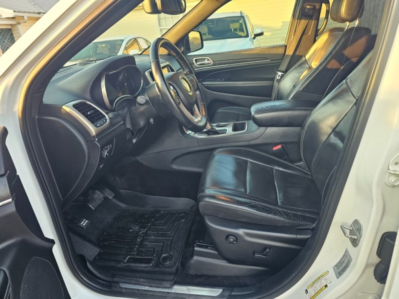 Additional photo of vehicle.