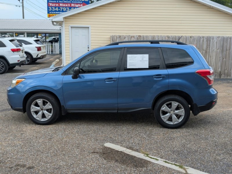 Additional photo of vehicle.