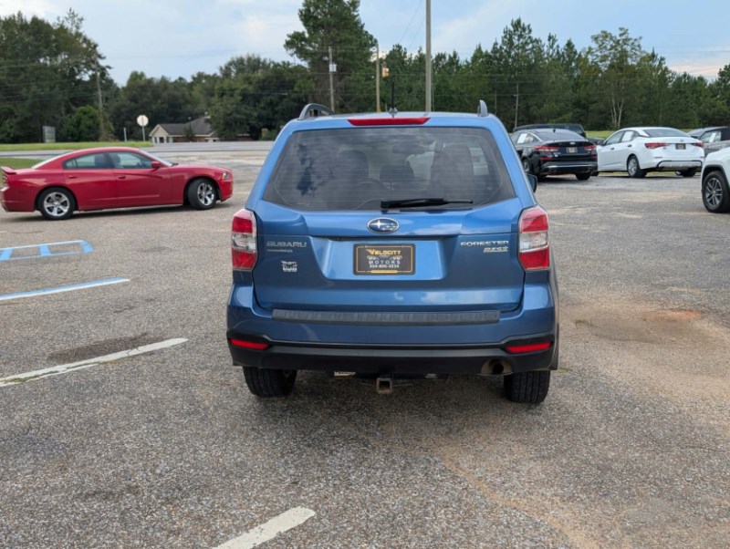 Additional photo of vehicle.