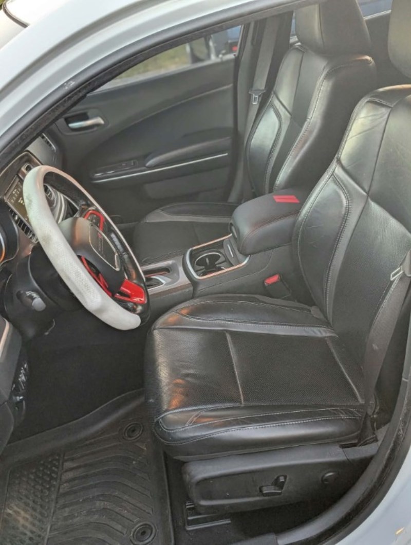 Additional photo of vehicle.
