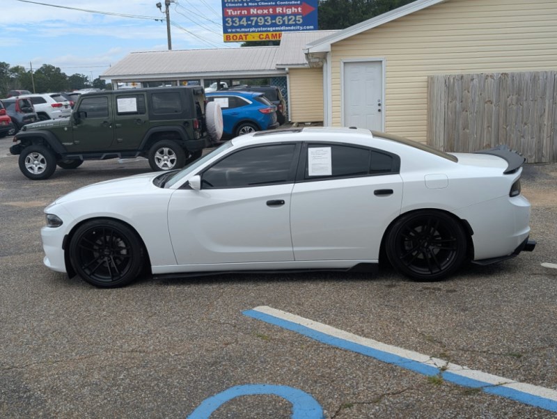 Additional photo of vehicle.