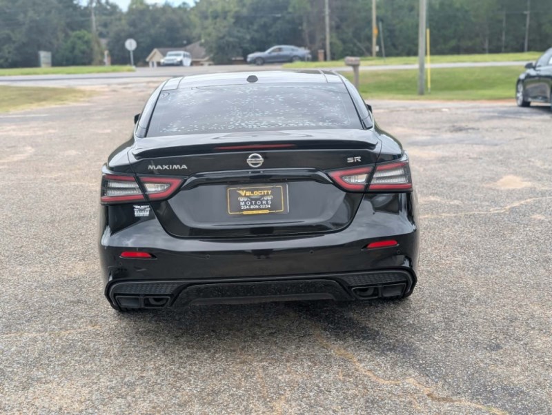 Additional photo of vehicle.