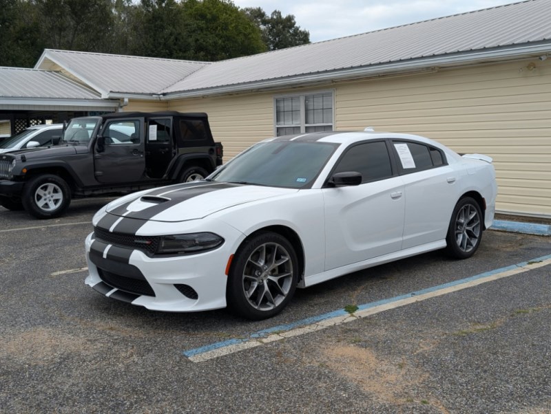 Additional photo of vehicle.