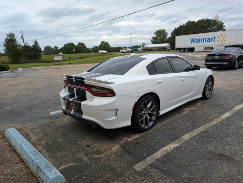 Additional photo of vehicle.