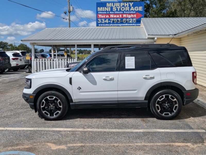 Additional photo of vehicle.