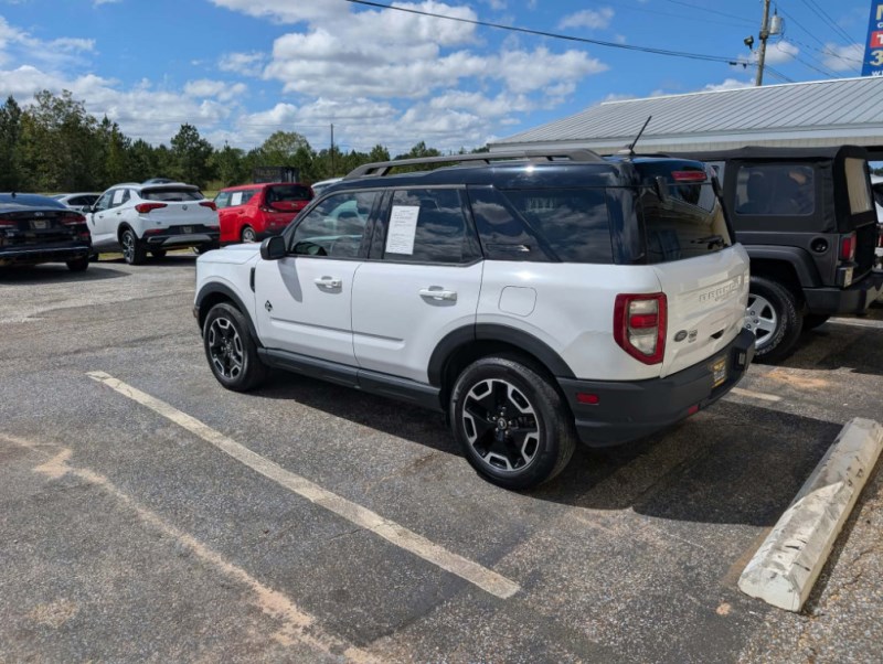 Additional photo of vehicle.