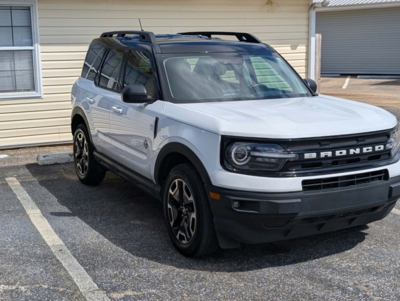 Additional photo of vehicle.