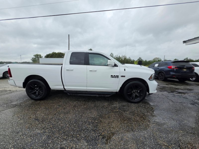Additional photo of vehicle.