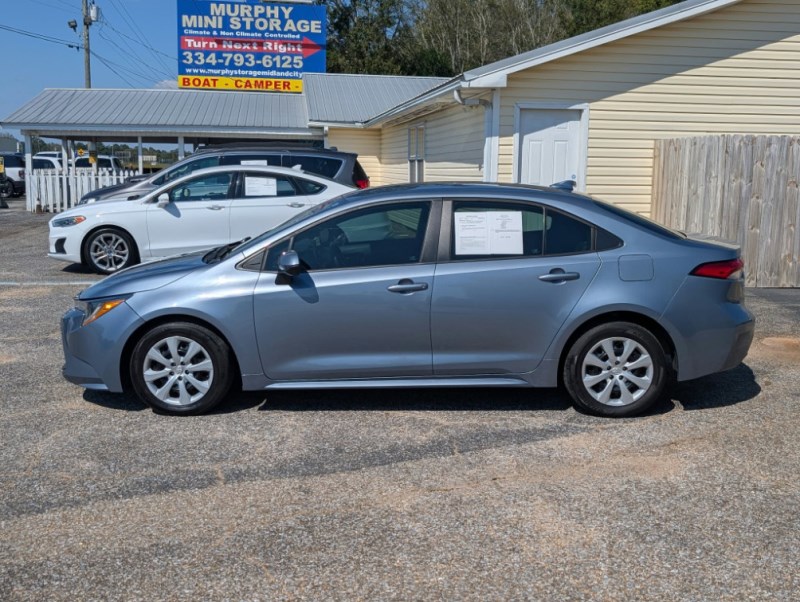 Additional photo of vehicle.