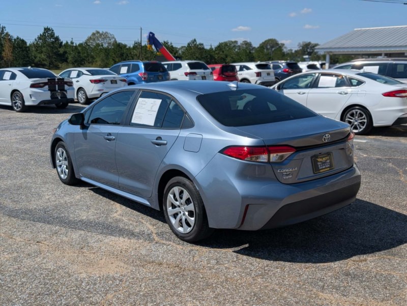 Additional photo of vehicle.