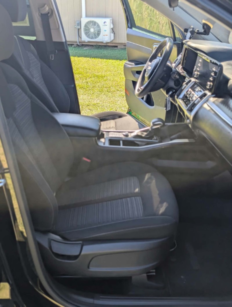 Additional photo of vehicle.