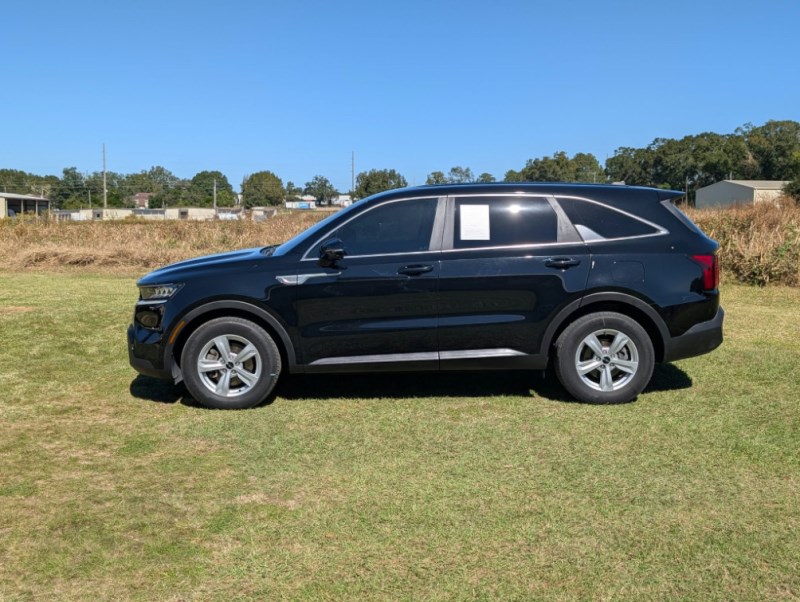 Additional photo of vehicle.