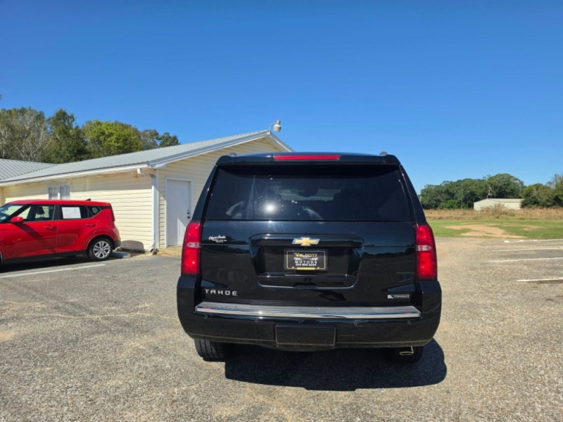 Additional photo of vehicle.