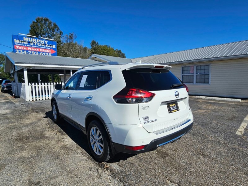 Additional photo of vehicle.