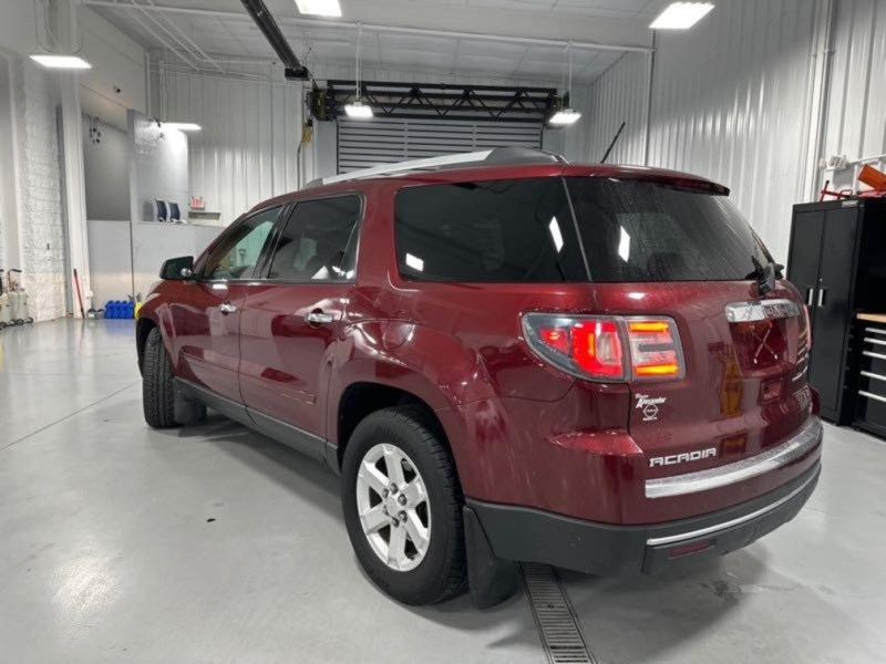Additional photo of vehicle.