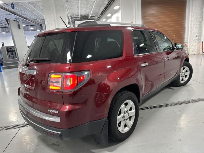 Additional photo of vehicle.