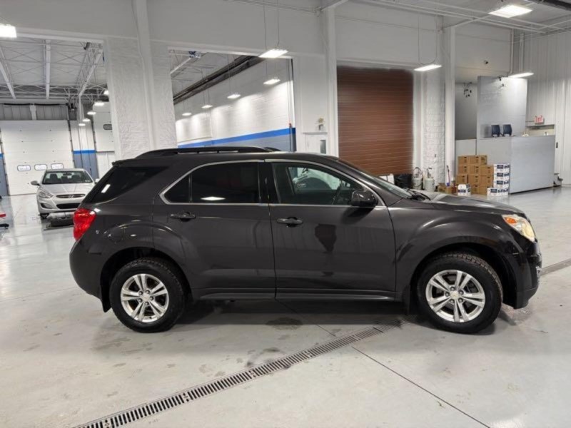 Additional photo of vehicle.