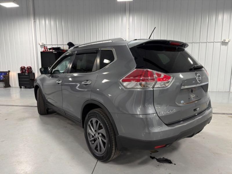 Additional photo of vehicle.