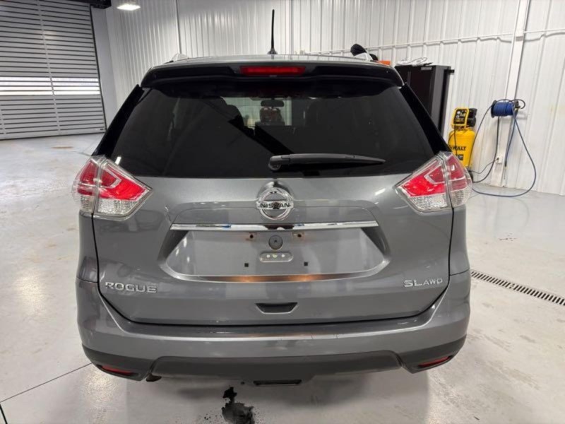 Additional photo of vehicle.