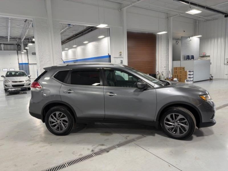 Additional photo of vehicle.