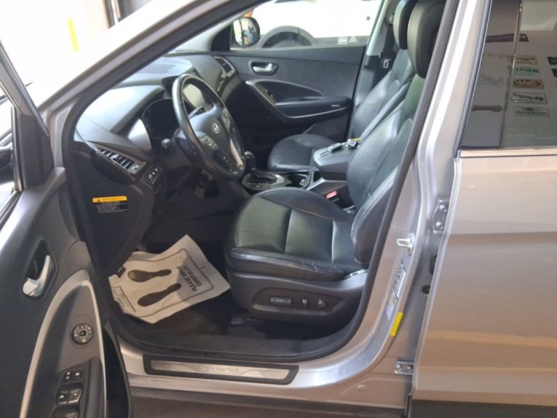 Additional photo of vehicle.
