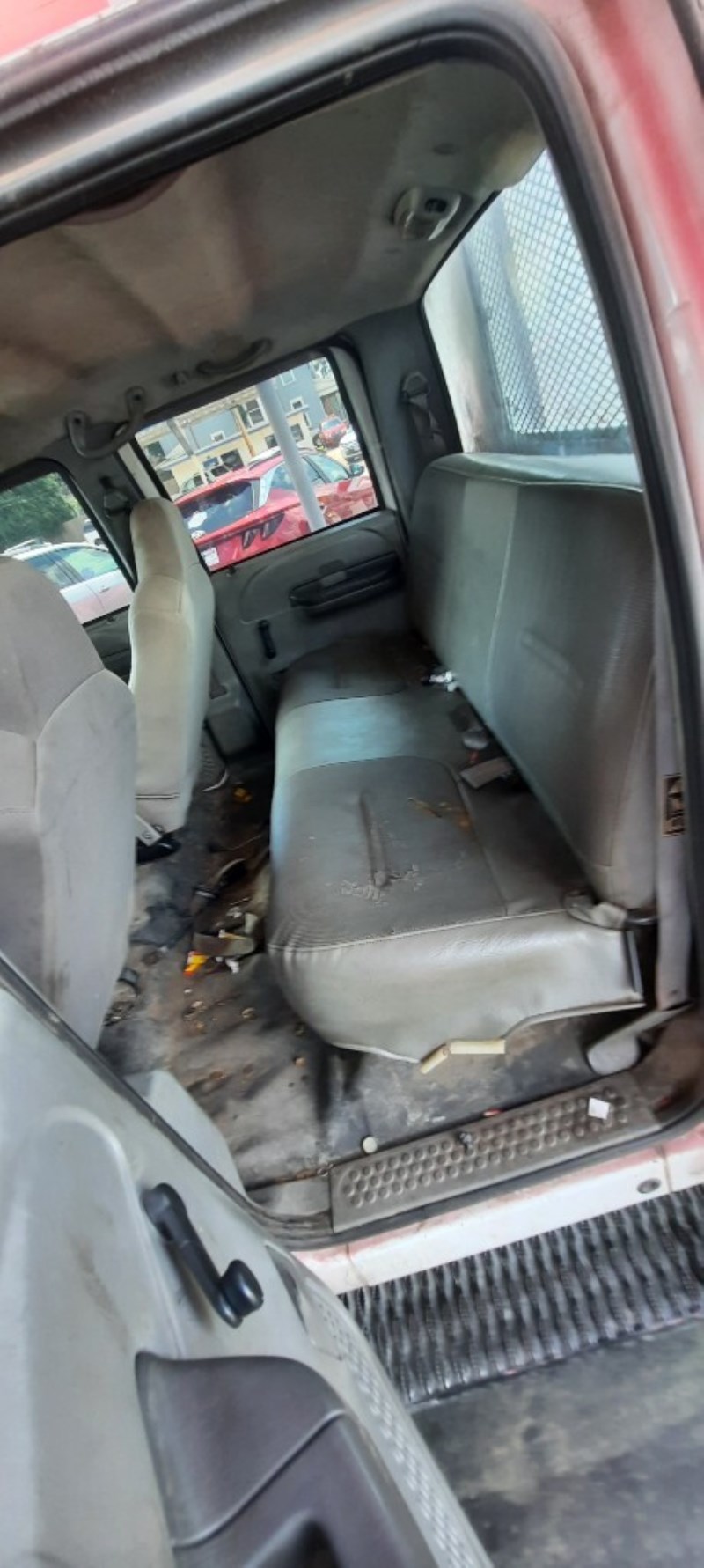 Additional photo of vehicle.