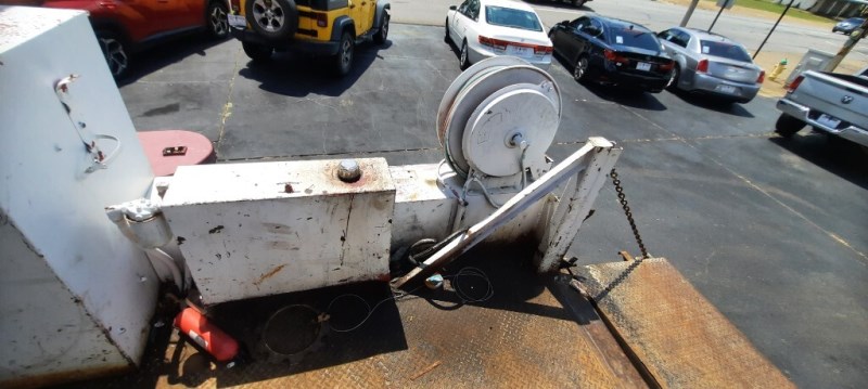 Additional photo of vehicle.