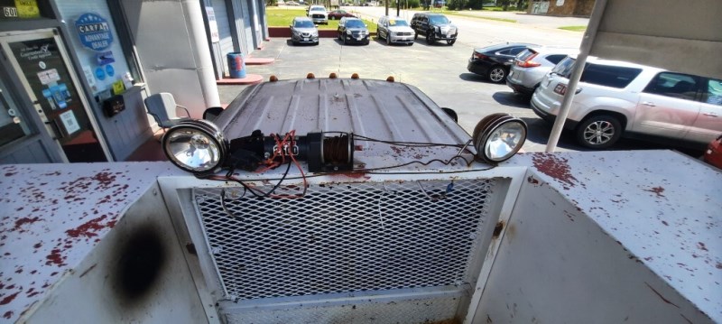 Additional photo of vehicle.