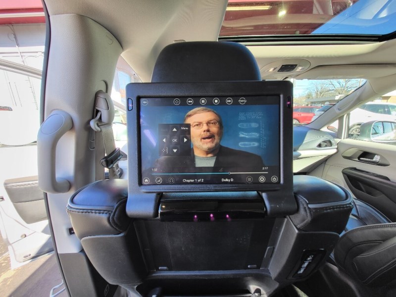 Additional photo of vehicle.