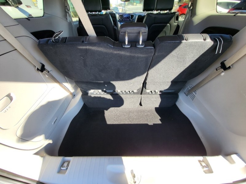 Additional photo of vehicle.