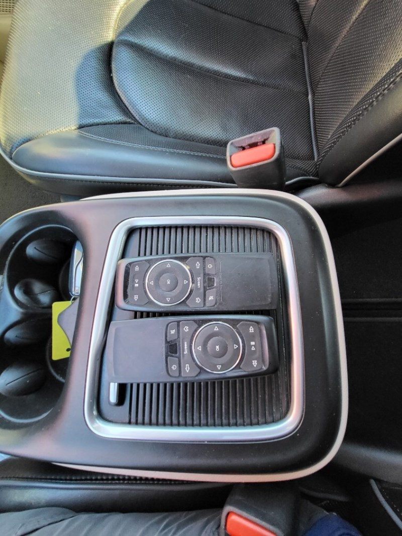 Additional photo of vehicle.