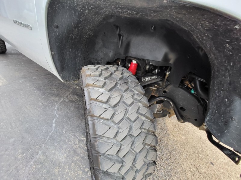 Additional photo of vehicle.