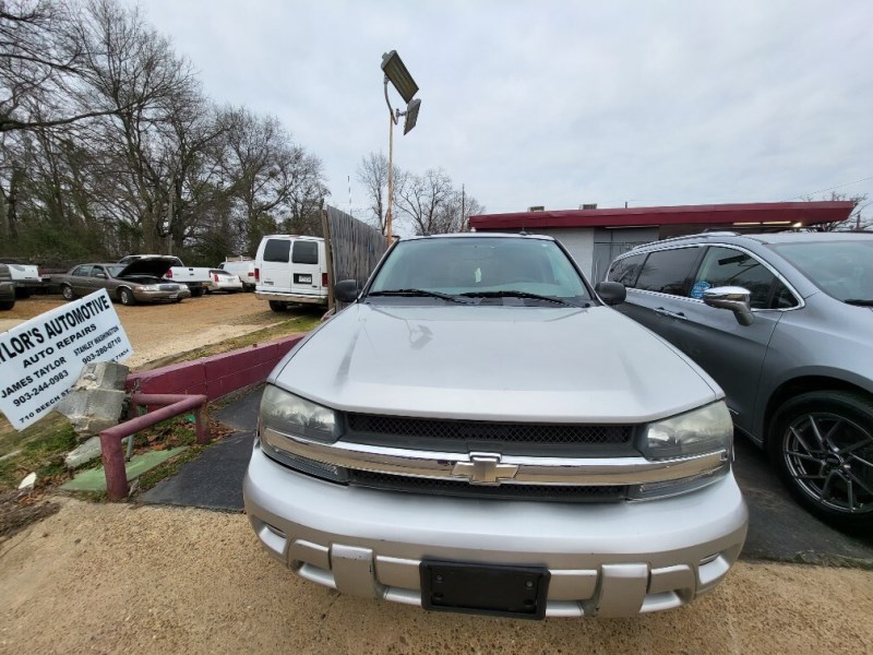 Additional photo of vehicle.