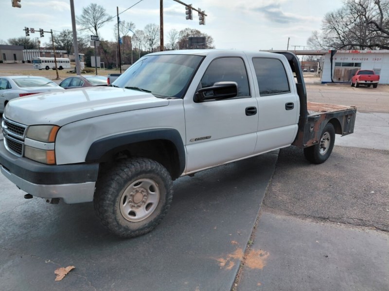 Additional photo of vehicle.