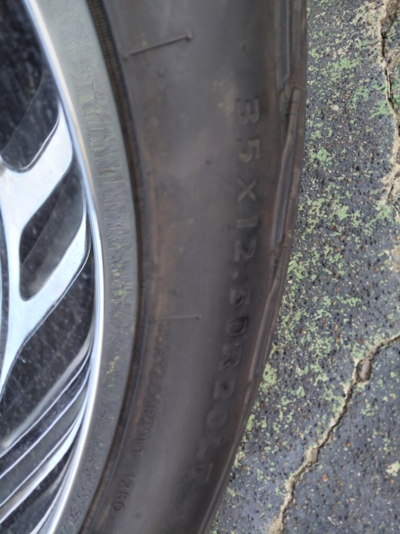 Additional photo of vehicle.